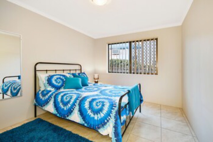 Room 4 of 7