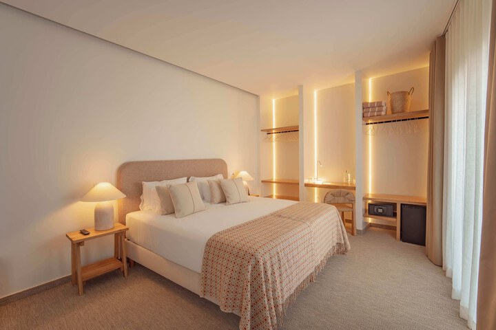 Room 12 of 51