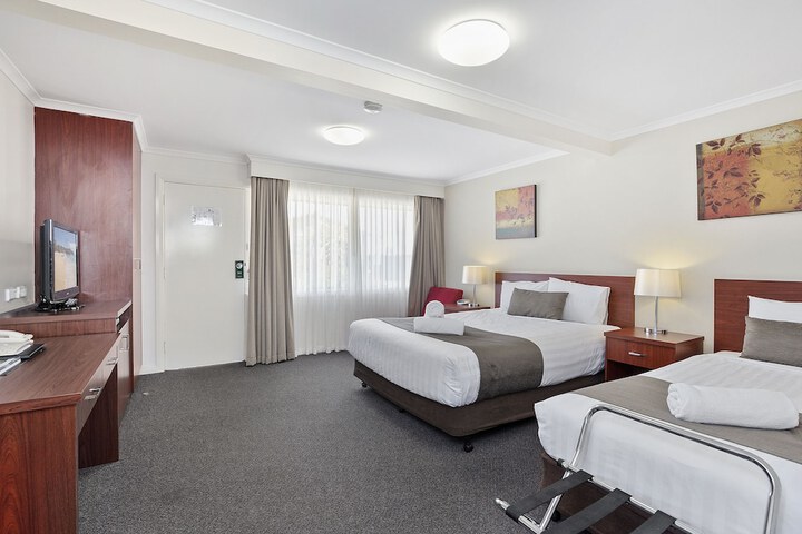 Room 9 of 92