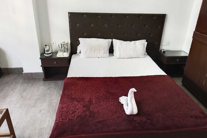 Room 12 of 29
