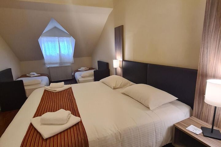 Room 8 of 43