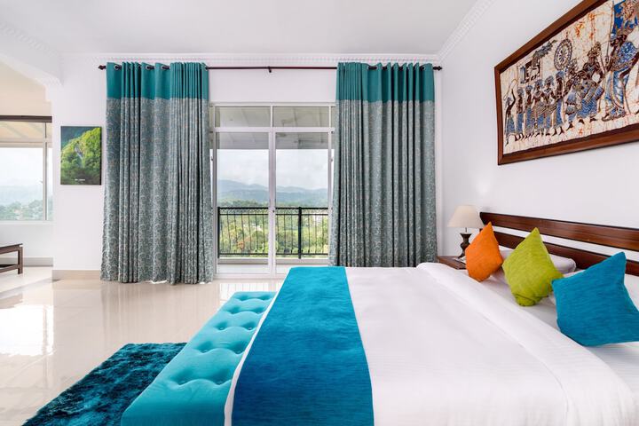 Room 26 of 82