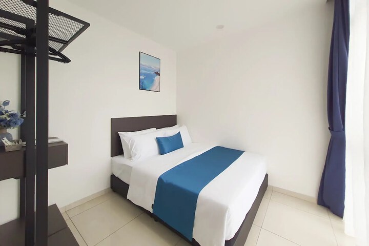 Room 7 of 27