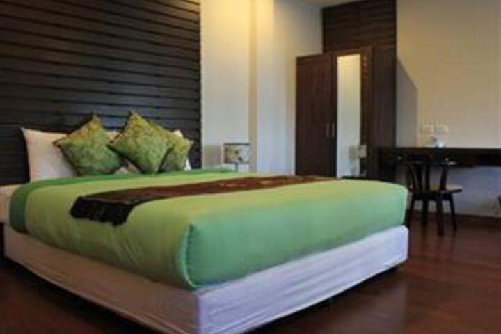 Ruean Kanyarat Boutique Hotel