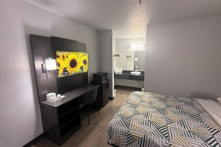 Room 34 of 69