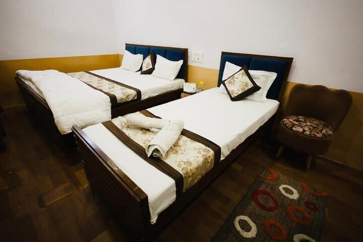 Room 16 of 32