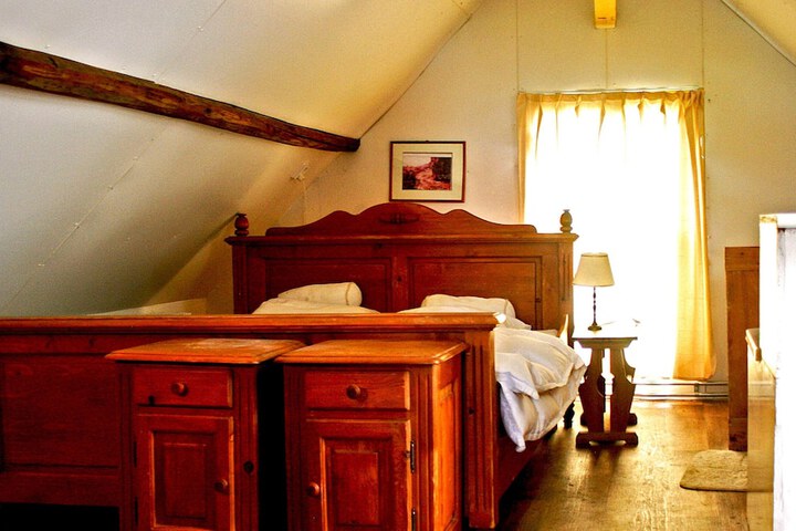 Room 3 of 42