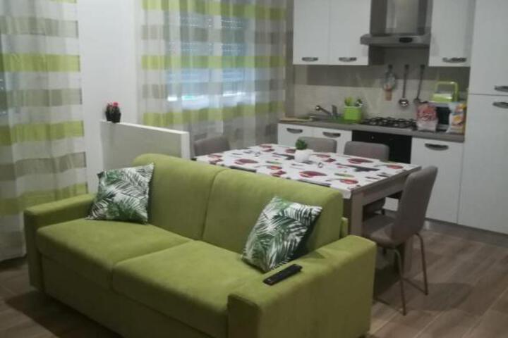 Room 8 of 10