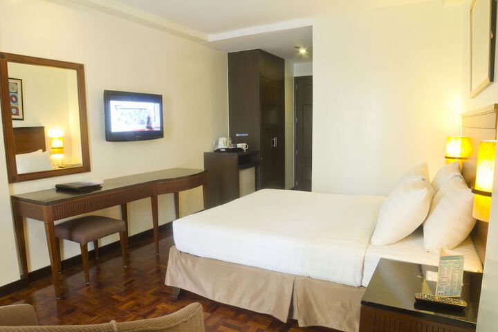 Room 28 of 67