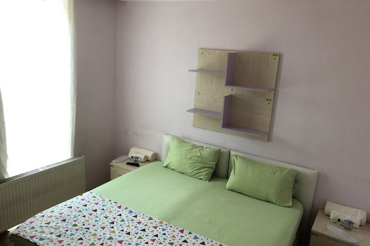 Room 13 of 27