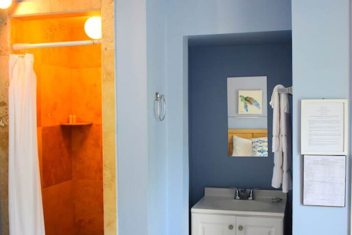 Room 8 of 74
