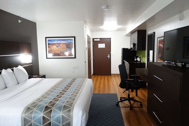 Room 7 of 40
