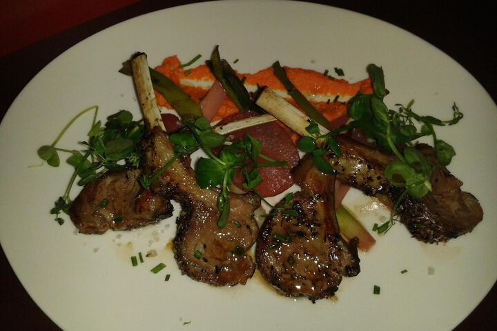 Dining 36 of 46