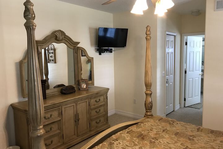 Room 3 of 49