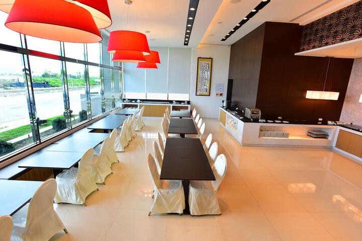 Food court
