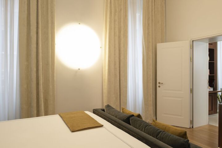 Room 31 of 122