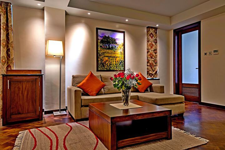 Room 16 of 33