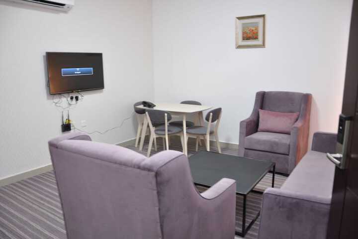 Room 10 of 42