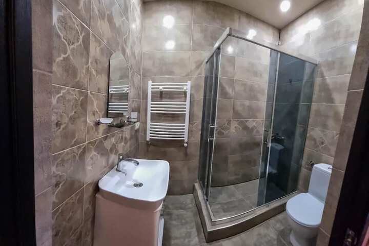 Room 15 of 23