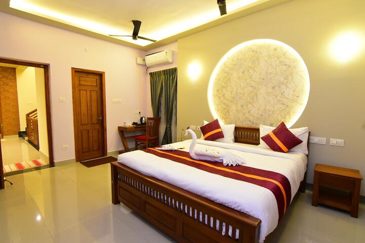 Room 7 of 26