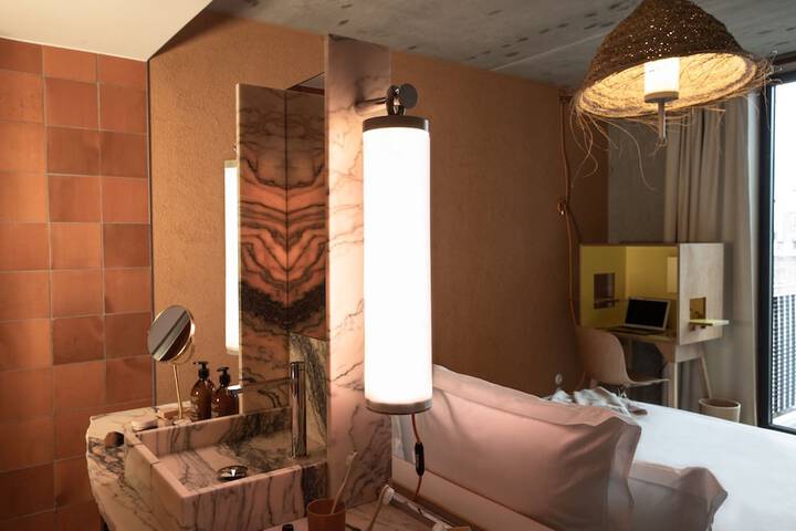Room 41 of 66