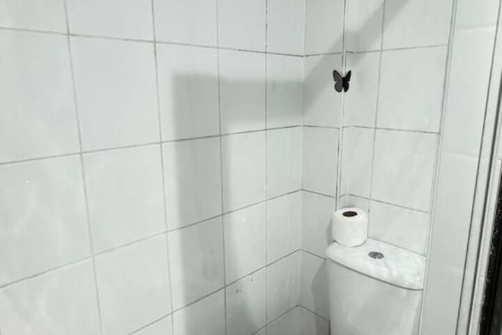 Room 100 of 118