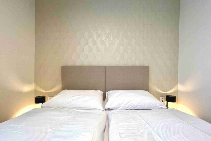 Room 30 of 89