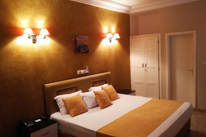 Room 7 of 137