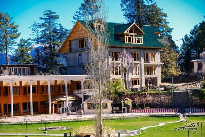 Pine Park Shogran
