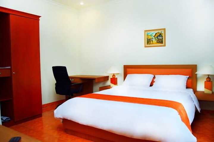 Room 10 of 90
