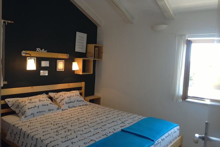 Room 53 of 91