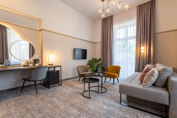 Room 16 of 55