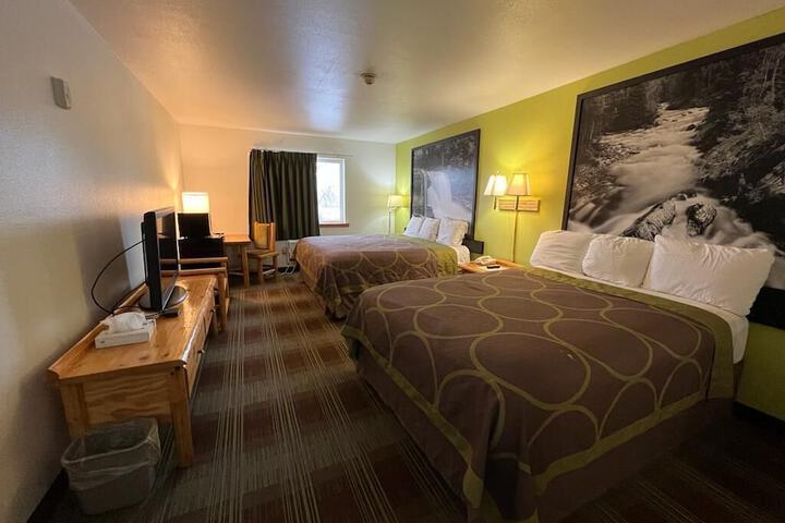 Room 21 of 28