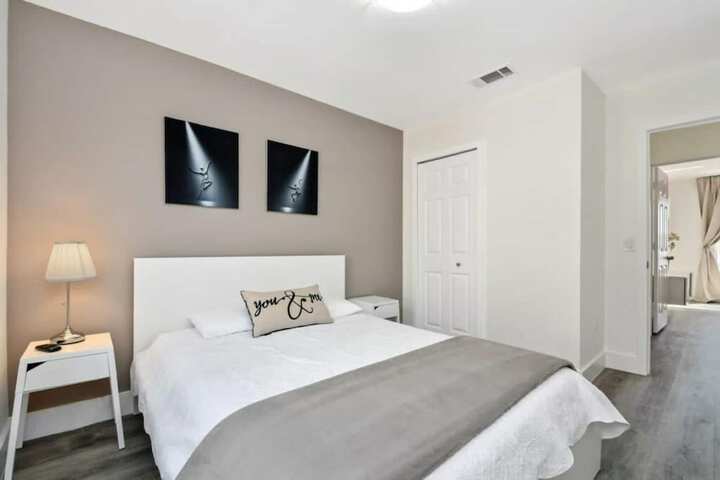 Room 21 of 79