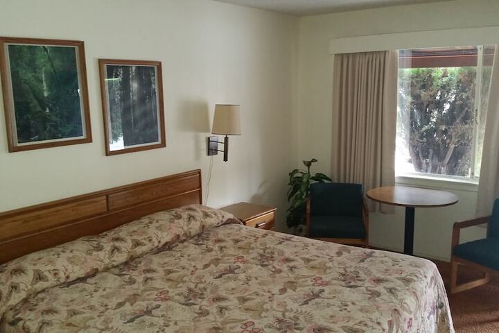 Room 6 of 39