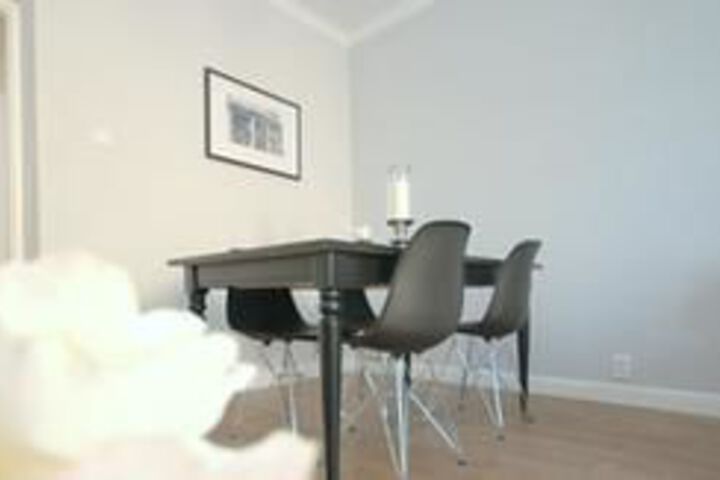 Room 12 of 20