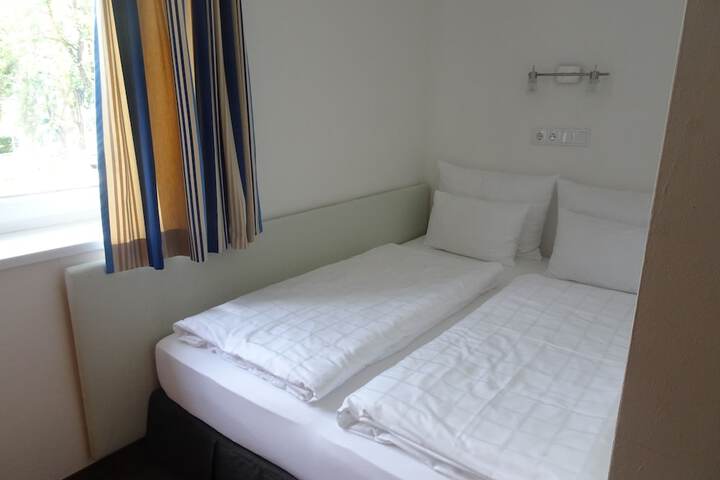 Room 16 of 41