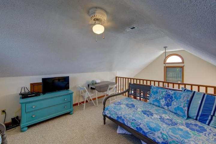 Room 4 of 19