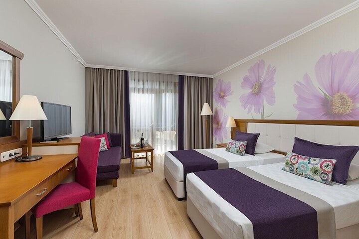 Room 14 of 74