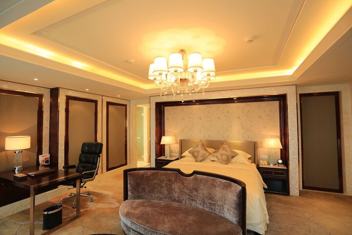 Room 46 of 70