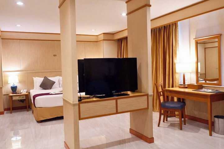 Room 19 of 95