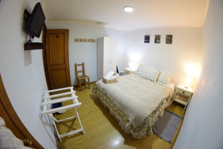Room 3 of 16