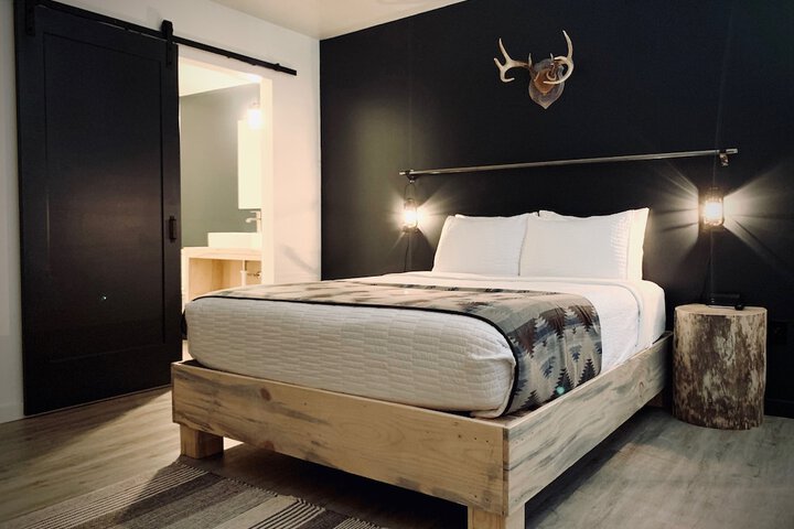 Room 4 of 26
