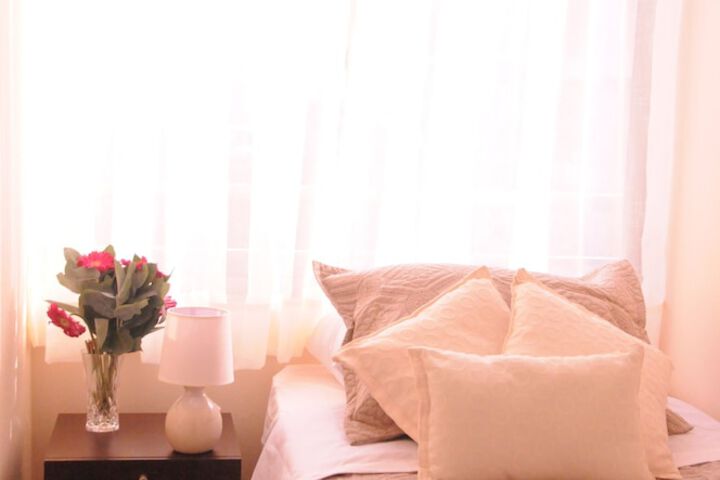 Room 2 of 7