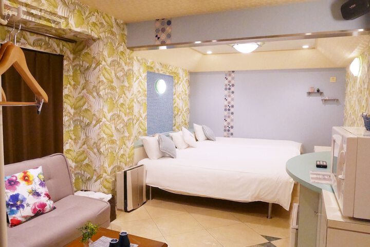 Room 32 of 62