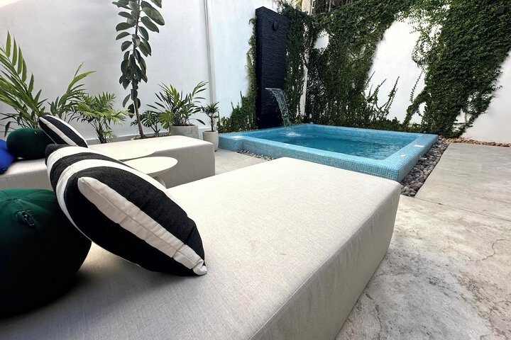 Pool 14 of 45