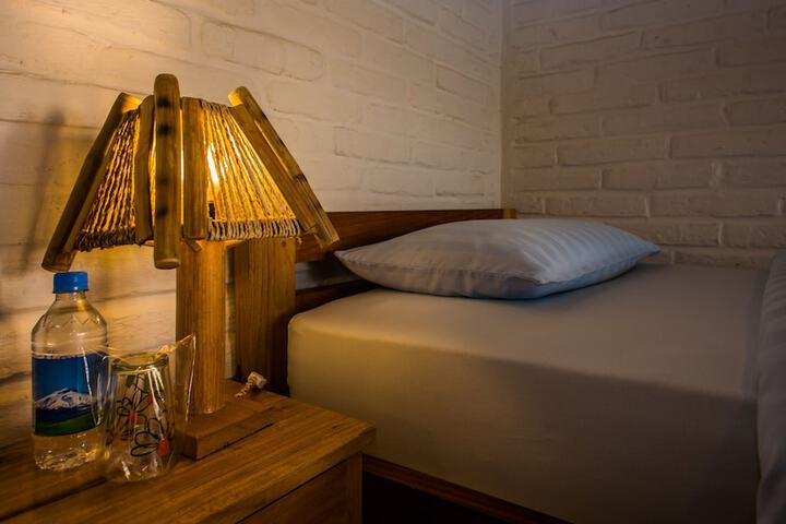 Room 10 of 50