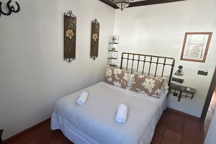 Room 6 of 28
