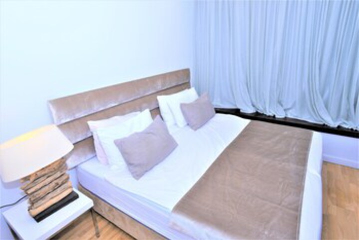 Room 13 of 29