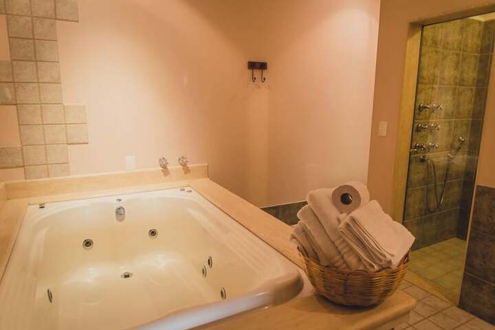Hot Tub 14 of 20